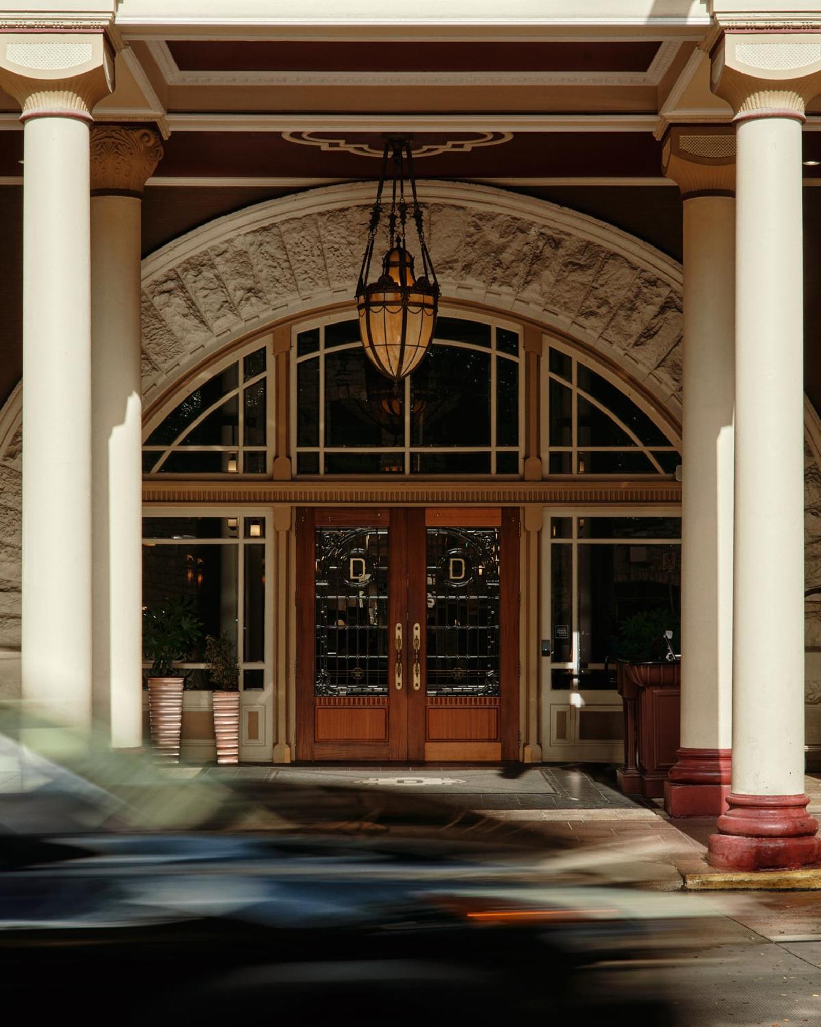 The Driskill 5*