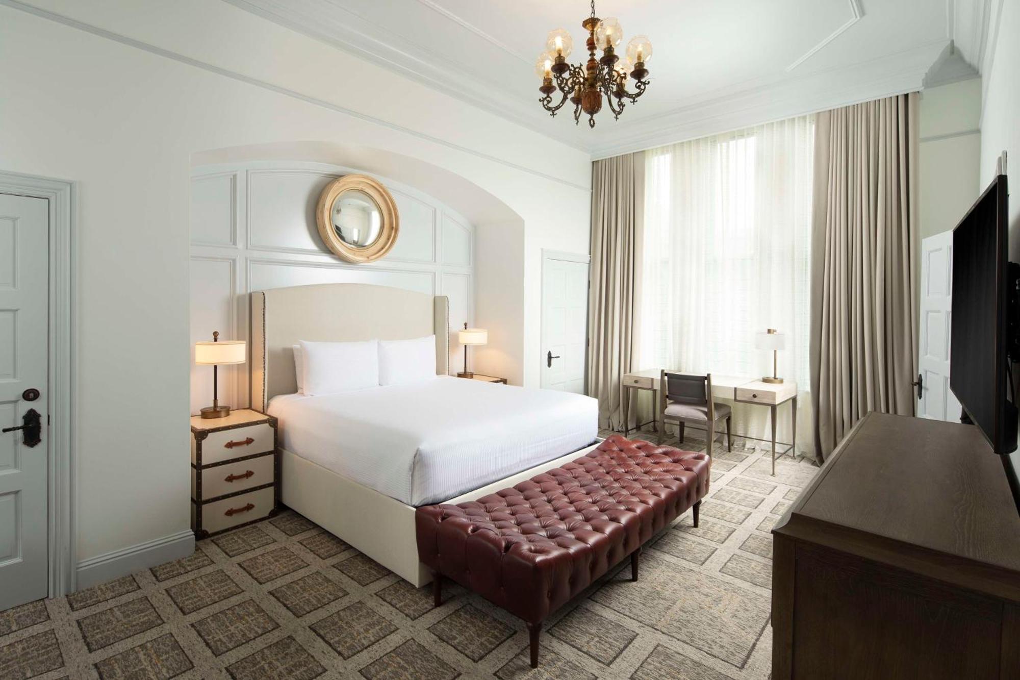 The Driskill 5*